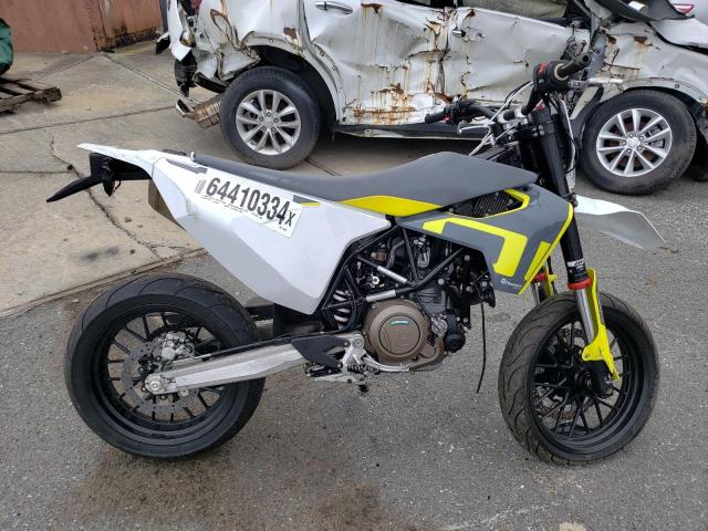  Salvage Husqvarna Motorcycle