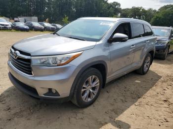  Salvage Toyota Highlander