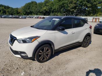  Salvage Nissan Kicks