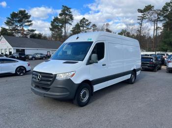  Salvage Mercedes-Benz Sprinter