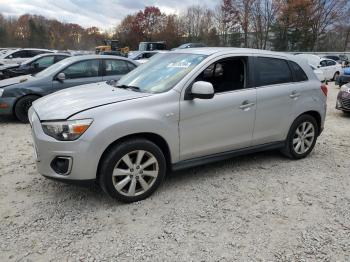  Salvage Mitsubishi Outlander