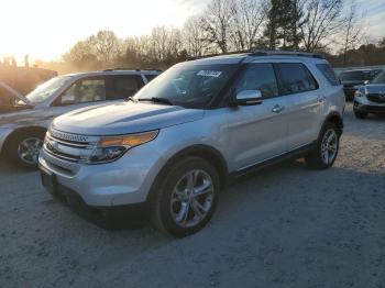  Salvage Ford Explorer