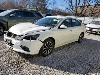  Salvage Nissan Altima