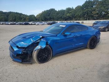  Salvage Ford Mustang