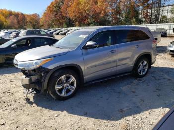  Salvage Toyota Highlander