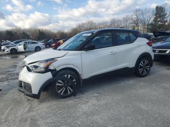  Salvage Nissan Kicks