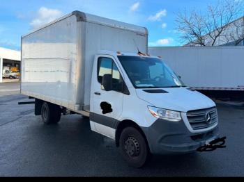  Salvage Mercedes-Benz Sprinter