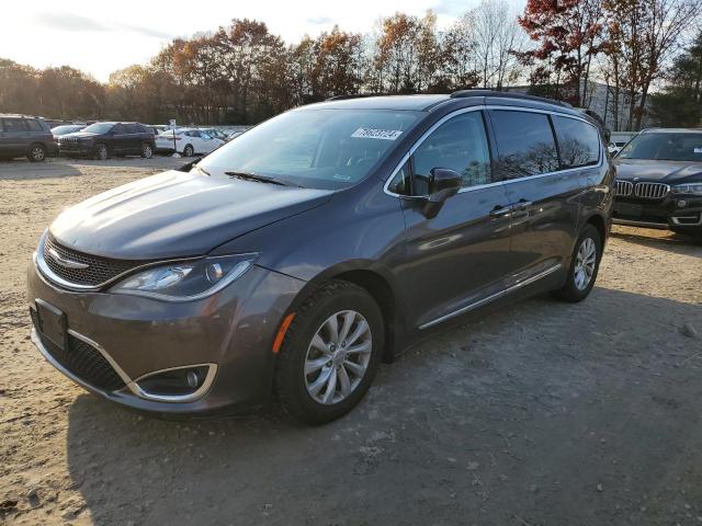  Salvage Chrysler Pacifica