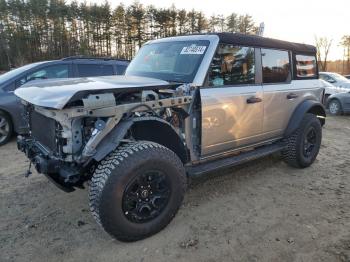  Salvage Ford Bronco