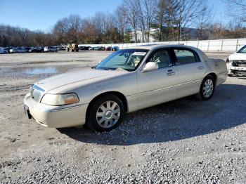  Salvage Lincoln Towncar