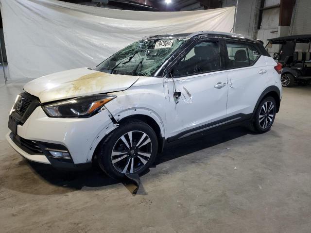  Salvage Nissan Kicks