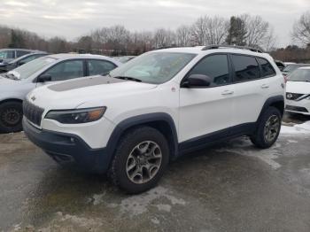  Salvage Jeep Cherokee