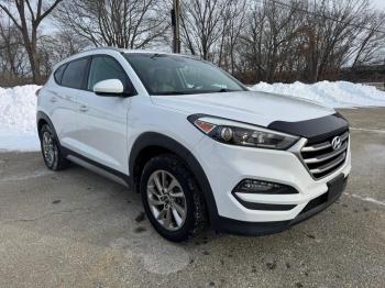  Salvage Hyundai TUCSON