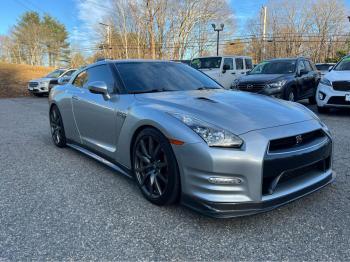  Salvage Nissan Gtr