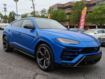  Salvage Lamborghini Urus