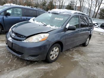  Salvage Toyota Sienna