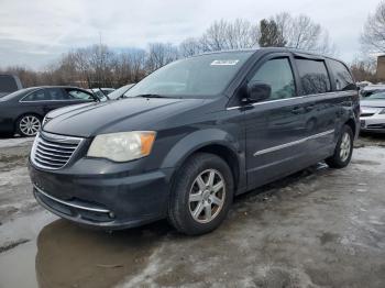  Salvage Chrysler Minivan