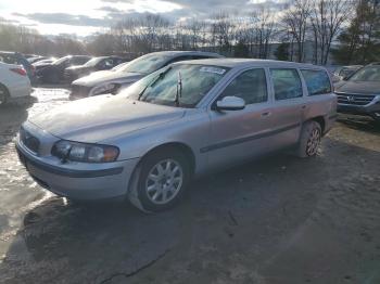  Salvage Volvo V70