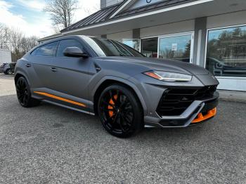  Salvage Lamborghini Urus