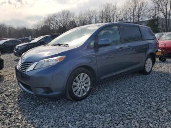 Salvage Toyota Sienna