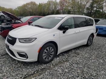  Salvage Chrysler Pacifica