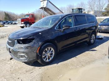  Salvage Chrysler Pacifica
