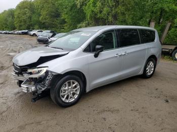  Salvage Chrysler Pacifica