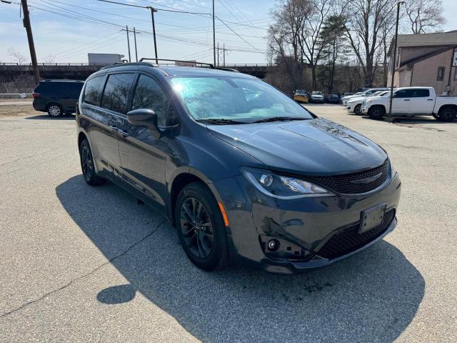  Salvage Chrysler Pacifica