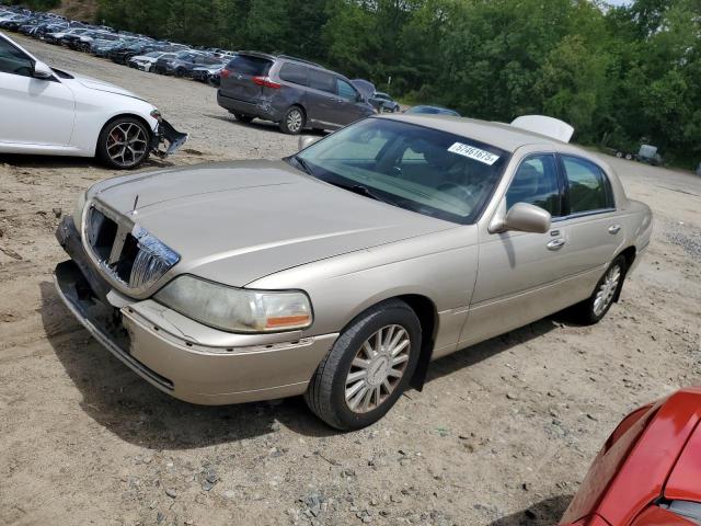  Salvage Lincoln Towncar