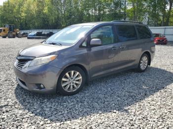  Salvage Toyota Sienna