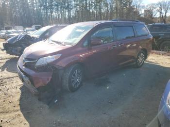  Salvage Toyota Sienna