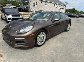  Salvage Porsche Panamera