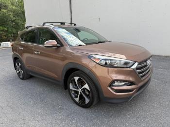  Salvage Hyundai TUCSON