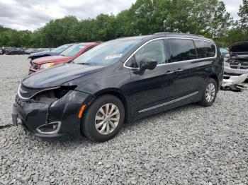 Salvage Chrysler Pacifica