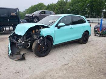  Salvage Porsche Cayenne