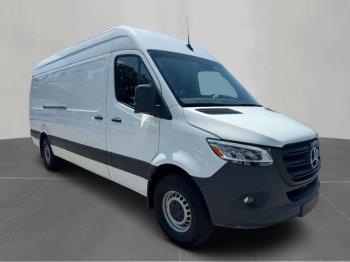  Salvage Mercedes-Benz Sprinter