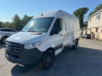  Salvage Mercedes-Benz Sprinter