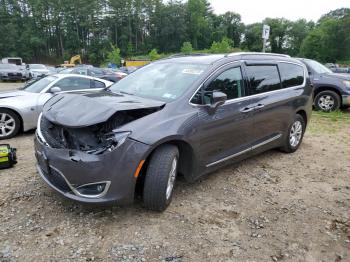  Salvage Chrysler Pacifica