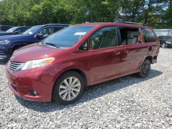  Salvage Toyota Sienna