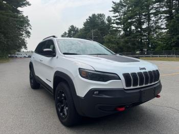  Salvage Jeep Cherokee