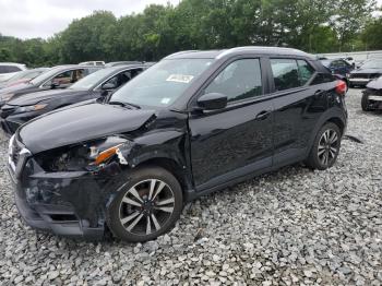  Salvage Nissan Kicks