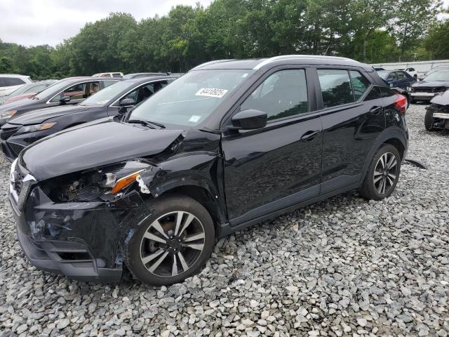  Salvage Nissan Kicks