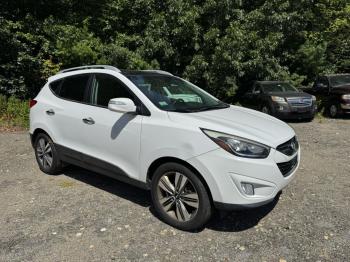 Salvage Hyundai TUCSON