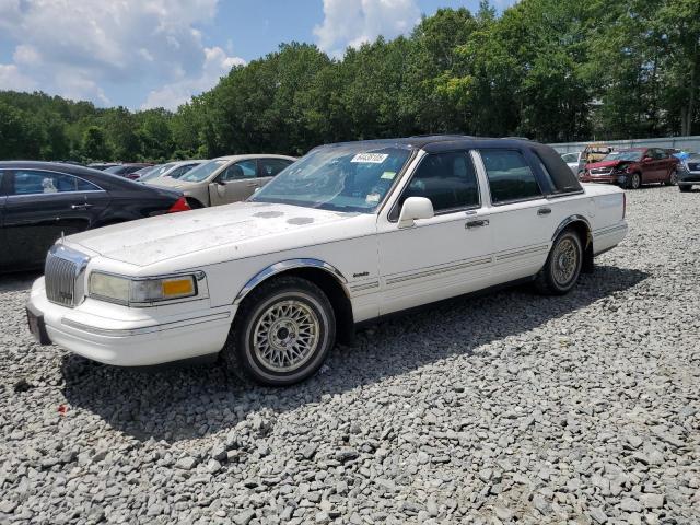  Salvage Lincoln Towncar