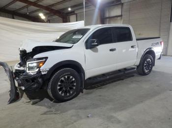  Salvage Nissan Titan