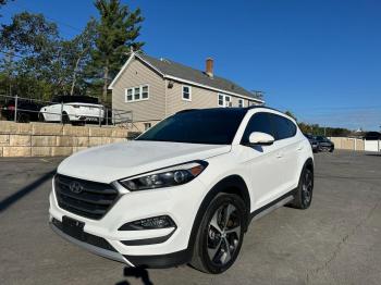  Salvage Hyundai TUCSON