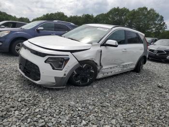  Salvage Kia Niro