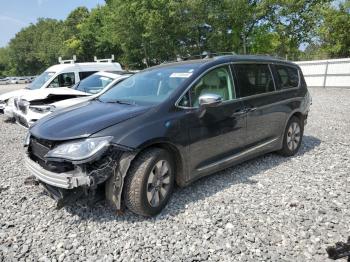  Salvage Chrysler Pacifica