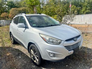  Salvage Hyundai TUCSON