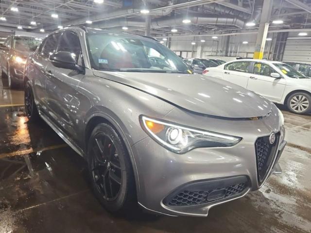  Salvage Alfa Romeo Stelvio